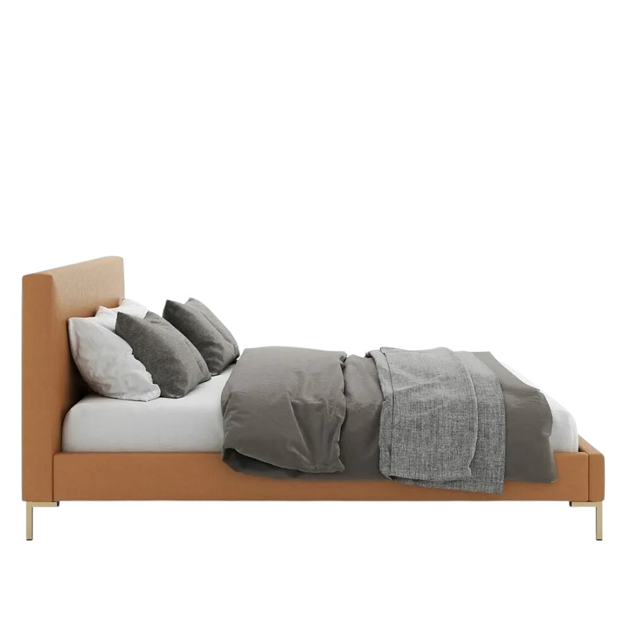 Lit Alma avec tête de lit droite et pieds dorés